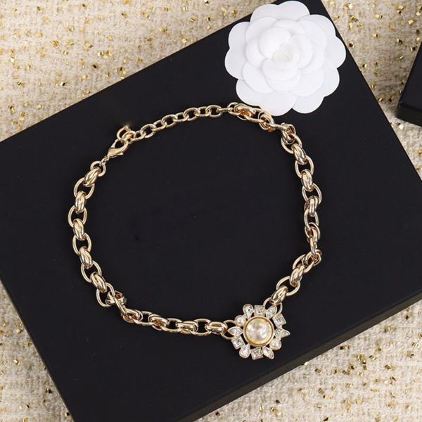 pendant necklaces fashionable and gorgeous gold large chain sunflower necklace for women's pearl selling online fashion versatile, Silver
pendant necklaces fashionable and gorgeous gold large chain sunflower necklace for women's pearl selling online fashion versatile, Silver