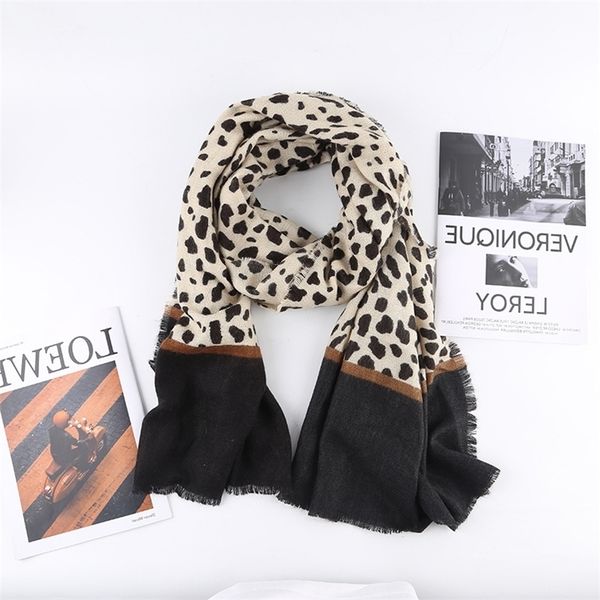 2021 autumn winter new design sense fashion leopard scarf women's versatile warm imitation cashmere shawl bib, Blue;black
2021 autumn winter new design sense fashion leopard scarf women's versatile warm imitation cashmere shawl bib, Blue;black