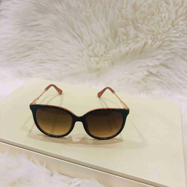 1719 temperament sunglass women eyeglasses outdoor shades pc frame fashion classic lady sun glasses mirrors for womens sunglasses high quali, White;black
1719 temperament sunglass women eyeglasses outdoor shades pc frame fashion classic lady sun glasses mirrors for womens sunglasses high quali, White;black