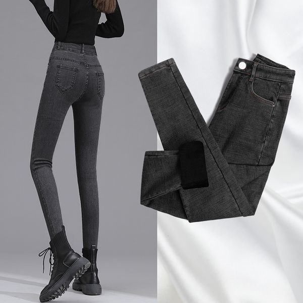women's shorts jeans high waist, short spring and winter shorts with worn-out edges for women. 1q9l, White;black
women's shorts jeans high waist, short spring and winter shorts with worn-out edges for women. 1q9l, White;black