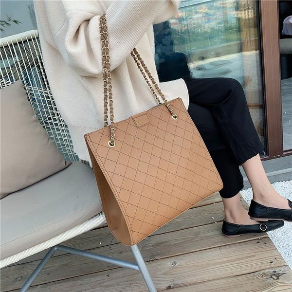 evening bags womens handbags autumn and winter leisure women's bag same fashion versatile atmosphere shoulder chain large capacity purs
evening bags womens handbags autumn and winter leisure women's bag same fashion versatile atmosphere shoulder chain large capacity purs