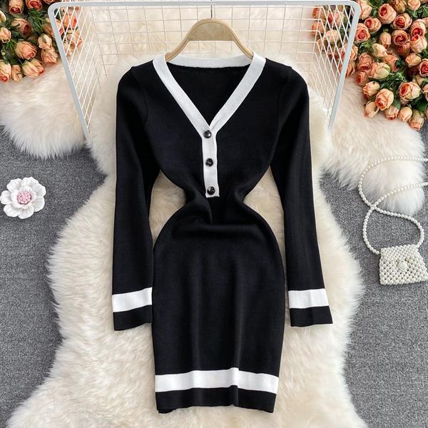 casual dresses autumn winter 2021 small fragrance v-neck contrast color elastic tight knit dress women's long sleeve hip wrap bottom, Black;gray
casual dresses autumn winter 2021 small fragrance v-neck contrast color elastic tight knit dress women's long sleeve hip wrap bottom, Black;gray
