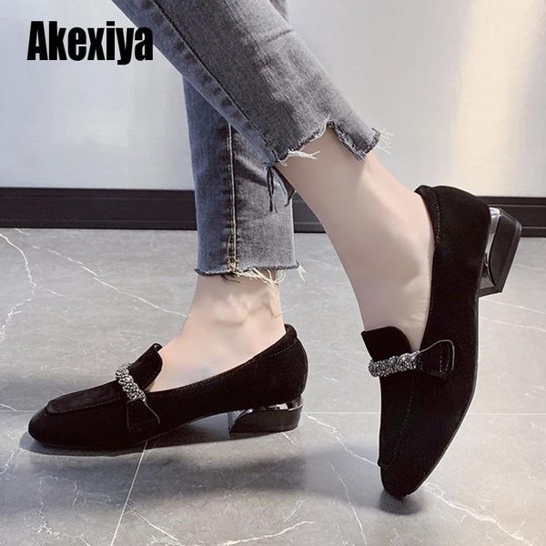 dress shoes women pumps 2.5cm suede high heels thick 2021 round head waterproof platform black single female bottom was thin
dress shoes women pumps 2.5cm suede high heels thick 2021 round head waterproof platform black single female bottom was thin