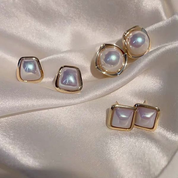 s925 silver needle french geometric pearl earrings korean simple temperament cold wind female
s925 silver needle french geometric pearl earrings korean simple temperament cold wind female