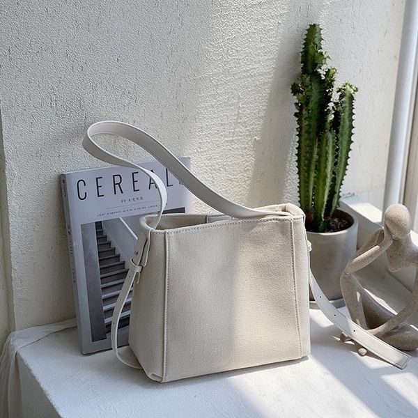 shoulder bags brand designer female canvas large capacity tote women lady casual bucket leather crossbody purse bag
shoulder bags brand designer female canvas large capacity tote women lady casual bucket leather crossbody purse bag