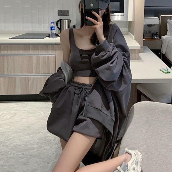 joggers women set plus size tracksuit 2021 winter sport clothing shorts and camisole and hoodies 3 piece suit gray sweatshirt
joggers women set plus size tracksuit 2021 winter sport clothing shorts and camisole and hoodies 3 piece suit gray sweatshirt