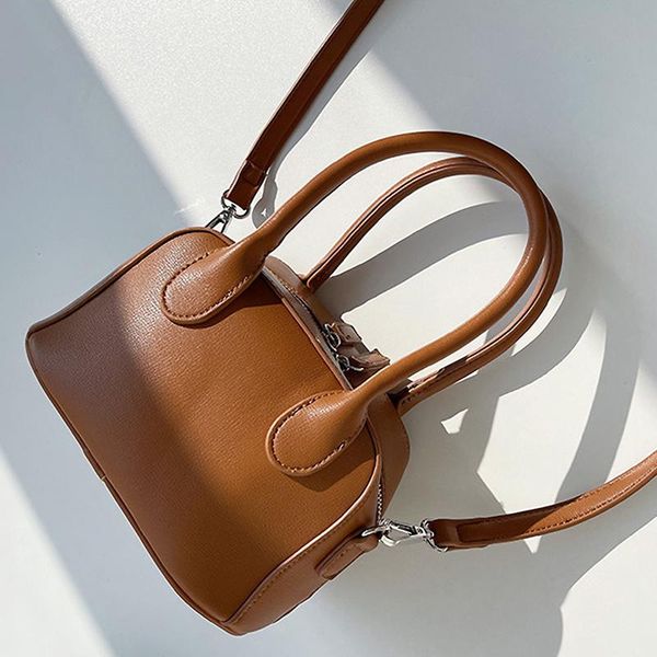 simple ladies small square bag retro female handbag niche design messenger bag for women pu leather shoulder soild purses
simple ladies small square bag retro female handbag niche design messenger bag for women pu leather shoulder soild purses