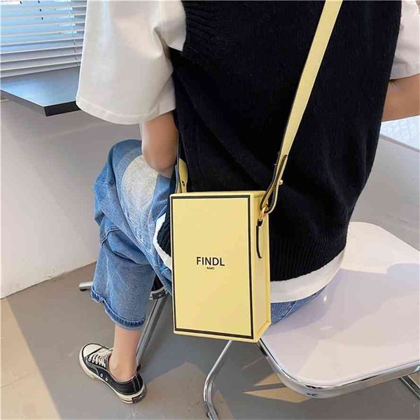box women's 2021 summer new fashion letter pu shaped small korean personality trend mobile phone bag
box women's 2021 summer new fashion letter pu shaped small korean personality trend mobile phone bag