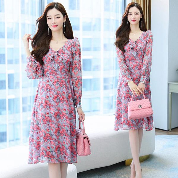 casual dresses 2021 pink floral chiffon v-neck sundress spring autumn boho beach midi women elegant bodycon party vestidos, Black;gray
casual dresses 2021 pink floral chiffon v-neck sundress spring autumn boho beach midi women elegant bodycon party vestidos, Black;gray