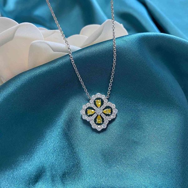 lucky four-leaf clover necklace fashion color treasure clavicle chain simple inlay yellow diamond pink diamond necklace, Silver
lucky four-leaf clover necklace fashion color treasure clavicle chain simple inlay yellow diamond pink diamond necklace, Silver