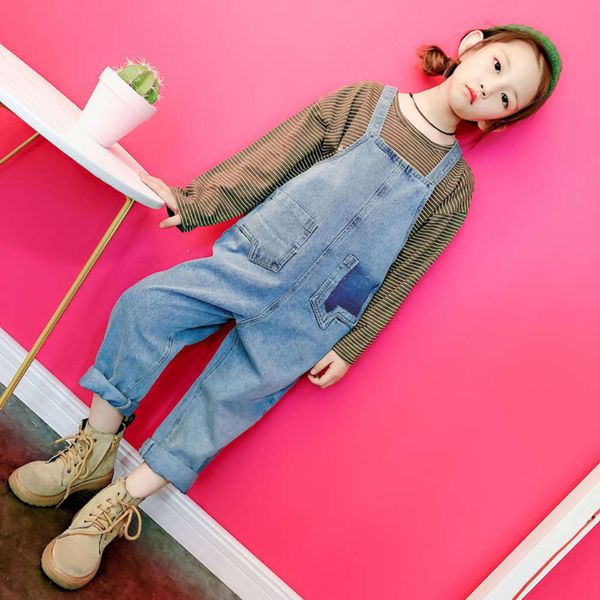 korean version pure color girl's denim strap one-piece pants zhongda children's 2021 spring dress new foreign style, Blue
korean version pure color girl's denim strap one-piece pants zhongda children's 2021 spring dress new foreign style, Blue