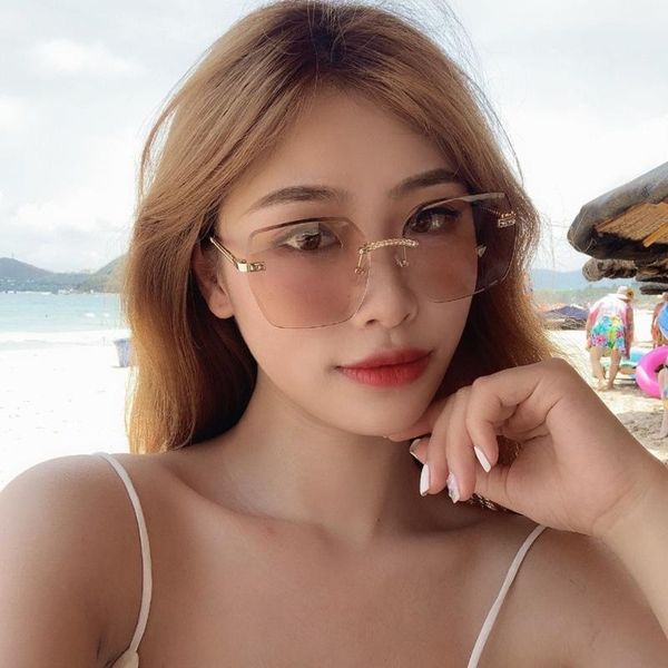sunglasses fashion black gradient sun glasses crystal square rimless women vintage oversized classic brand designer, White;black
sunglasses fashion black gradient sun glasses crystal square rimless women vintage oversized classic brand designer, White;black