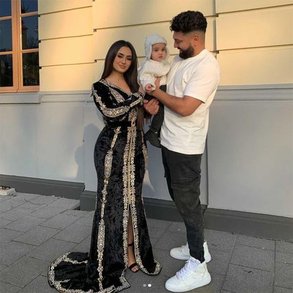 black velvet mermaid moroccan caftan formal evening dresses silver embroidery beaded lace appliques muslim prom party gowns custom arabic ka, Black;red
black velvet mermaid moroccan caftan formal evening dresses silver embroidery beaded lace appliques muslim prom party gowns custom arabic ka, Black;red