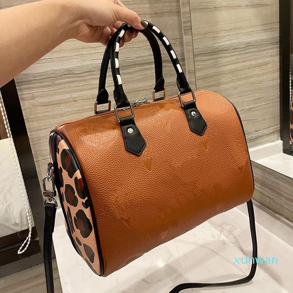luxury designer women evening bags paris leopard patchwork embossing pillows crossbody handbag woman boston tote travel handbags luxurys
luxury designer women evening bags paris leopard patchwork embossing pillows crossbody handbag woman boston tote travel handbags luxurys