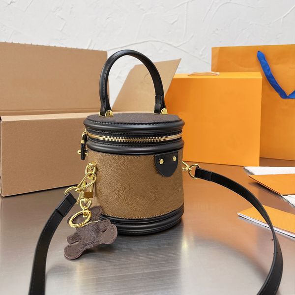 designer messenger bag luxury handbag women shoulder bag barrel shape ladies cross body bags fashion clutch woman totes
designer messenger bag luxury handbag women shoulder bag barrel shape ladies cross body bags fashion clutch woman totes