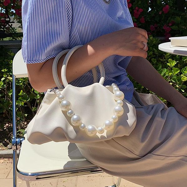 evening bags luxury beading shoulder handbag 2021 summer fashion armpit bag design messenger portable cloud
evening bags luxury beading shoulder handbag 2021 summer fashion armpit bag design messenger portable cloud