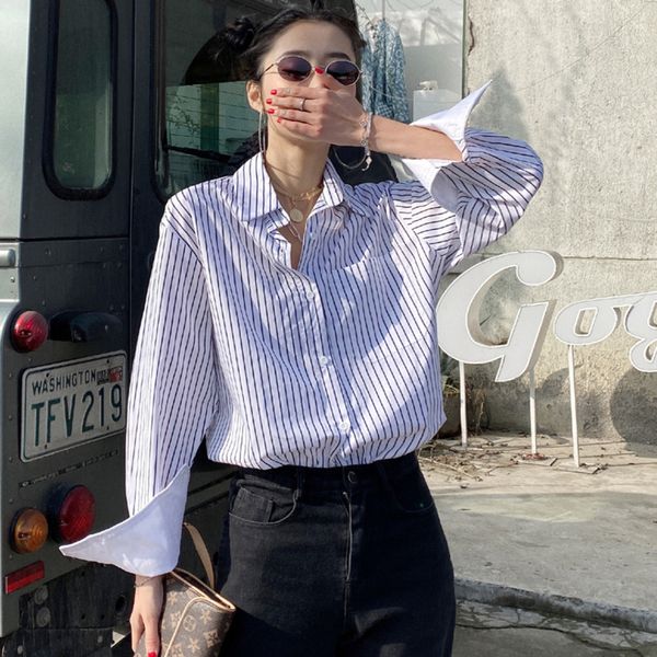 2021 new women's loose casual striped cotton blouse side slit long sleeve pocket office lady work shirts female blusas lew, White;black
2021 new women's loose casual striped cotton blouse side slit long sleeve pocket office lady work shirts female blusas lew, White;black