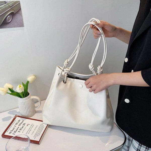 evening bags women 2021 fashion one shoulder underarm bag pure pu leather portable tote luxury designer messenger
evening bags women 2021 fashion one shoulder underarm bag pure pu leather portable tote luxury designer messenger