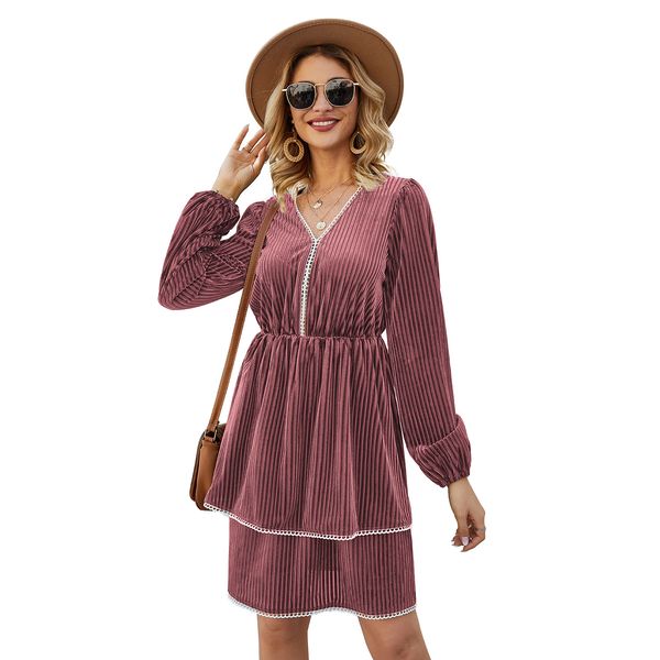 2020 spring and summer new fashion lace stitching solid color and v-neck waist-tight slim fit elegant dress, Black;gray
2020 spring and summer new fashion lace stitching solid color and v-neck waist-tight slim fit elegant dress, Black;gray
