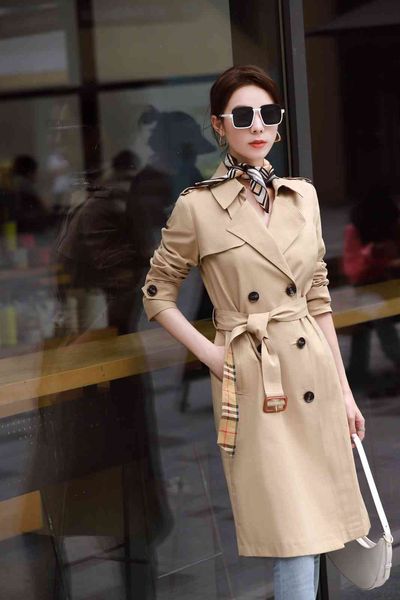 dust coat 2021 autumn and winter european women's wear solid color temperament commuter medium long belt fashion camel windbreaker, Tan;black
dust coat 2021 autumn and winter european women's wear solid color temperament commuter medium long belt fashion camel windbreaker, Tan;black