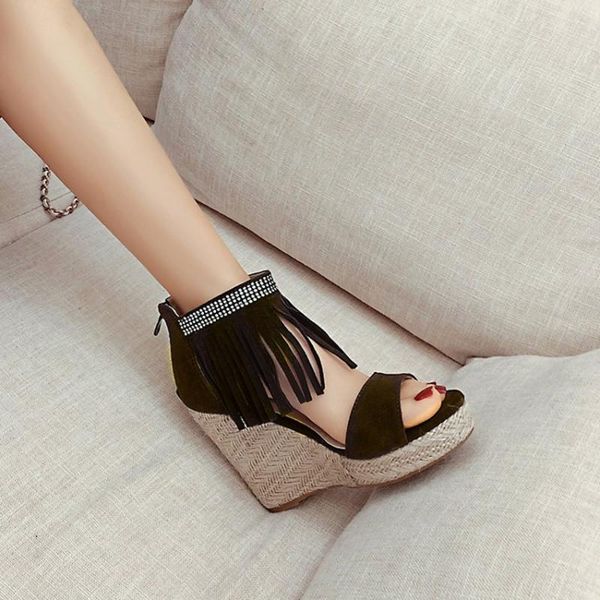 2021 new arrival sparking rhinestone ankle wrap tassel fringe wedges heels platform sandals woman high heeled oversized 46 shoes, Black
2021 new arrival sparking rhinestone ankle wrap tassel fringe wedges heels platform sandals woman high heeled oversized 46 shoes, Black