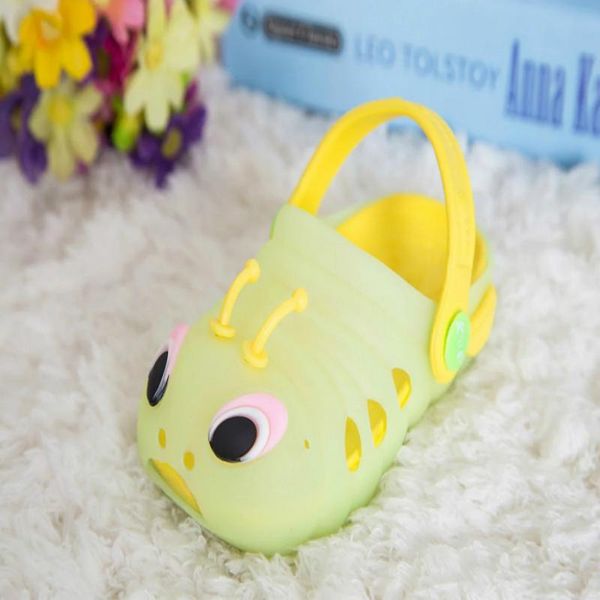 slipper kids led sandals light up toddler summer shoes glowing slippers for boys and girls flashing beach infant baby wear, Black;grey
slipper kids led sandals light up toddler summer shoes glowing slippers for boys and girls flashing beach infant baby wear, Black;grey