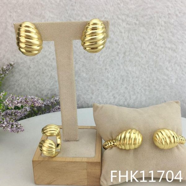 earrings & necklace mejewelry the latest luxury shiny brazilian gold women jewelry set specially beautiful designed for parties, Silver
earrings & necklace mejewelry the latest luxury shiny brazilian gold women jewelry set specially beautiful designed for parties, Silver
