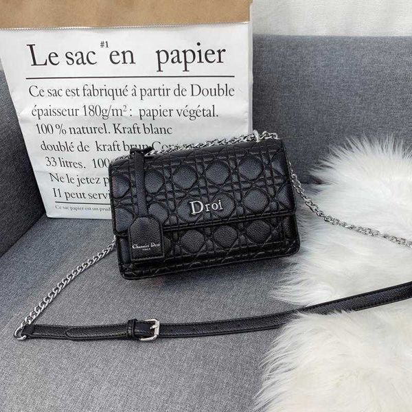 2021 ean women's genuine cadio station fashion versatile atmosphere one shoulder messenger bag rhombic chain bag luxuryss designerss yw
2021 ean women's genuine cadio station fashion versatile atmosphere one shoulder messenger bag rhombic chain bag luxuryss designerss yw