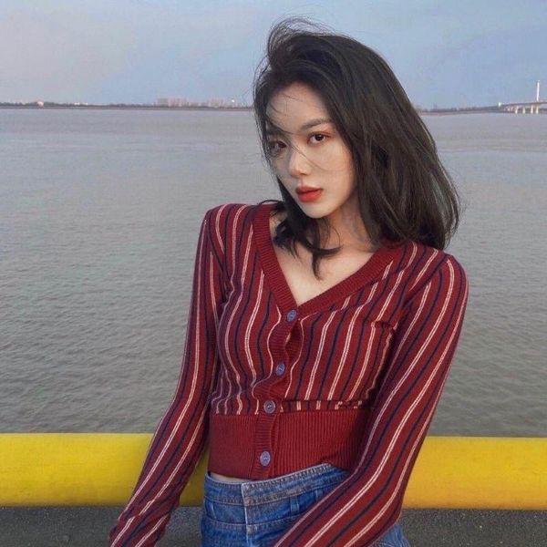 women's knits & tees 2021 autumn and winter retro dark red striped knitted small cardigan short section was thin all-match blouse, White
women's knits & tees 2021 autumn and winter retro dark red striped knitted small cardigan short section was thin all-match blouse, White