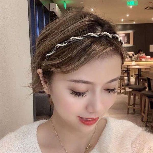 hair clips & barrettes fashion retro black white simulated-pearl twisted headband sweet chic wave band for women girl exquisite hairpin head, Golden;silver
hair clips & barrettes fashion retro black white simulated-pearl twisted headband sweet chic wave band for women girl exquisite hairpin head, Golden;silver