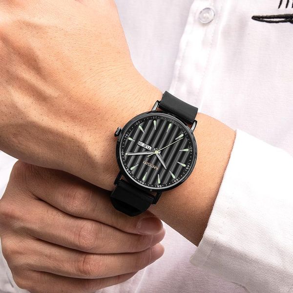 wristwatches 2021 men's watch megir silicone sport watches for men waterproof fashion luminous wrist male clock relogio masculino, Slivery;brown
wristwatches 2021 men's watch megir silicone sport watches for men waterproof fashion luminous wrist male clock relogio masculino, Slivery;brown