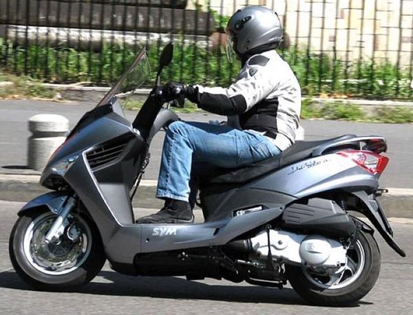 motorcycle scooter exhaust muffler full system with db killer for sym kymco 125 150
motorcycle scooter exhaust muffler full system with db killer for sym kymco 125 150