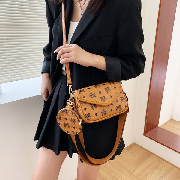 daily bag niche bag womens bag fashion mini square 2023 broadband trendy ins casual shoulder crossbody envelope package
daily bag niche bag womens bag fashion mini square 2023 broadband trendy ins casual shoulder crossbody envelope package