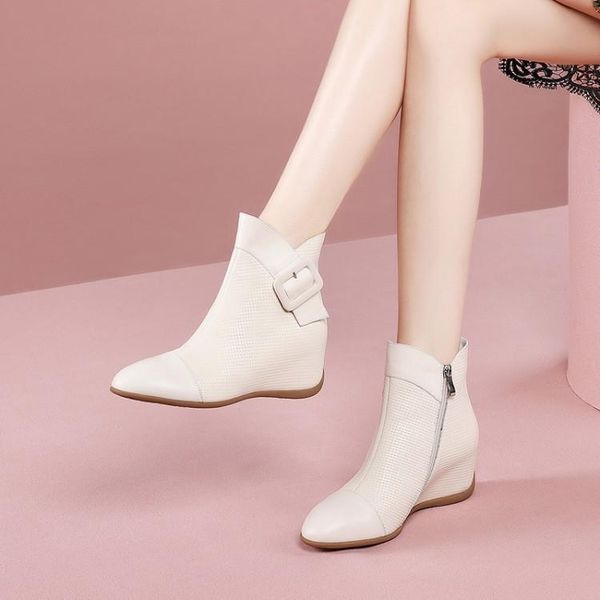 boots mljuese 2021 women ankle cow leather winter short plush beige color buckle strap round toe wedges heels female, Black
boots mljuese 2021 women ankle cow leather winter short plush beige color buckle strap round toe wedges heels female, Black