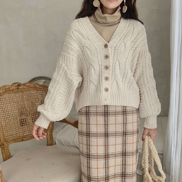 2021 new style for autumn and winter vintage cardigans loose v-neck short section linen flower color sweater cardigan 833s, White;black
2021 new style for autumn and winter vintage cardigans loose v-neck short section linen flower color sweater cardigan 833s, White;black