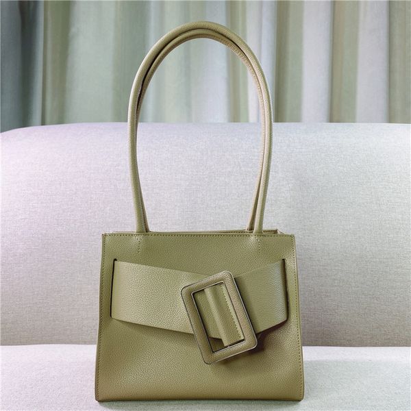 70% off design hand 2021 new genuine leather thai niche design square buckle tote bag armpit fashion one shoulder portable women's bag, Red;black
70% off design hand 2021 new genuine leather thai niche design square buckle tote bag armpit fashion one shoulder portable women's bag, Red;black