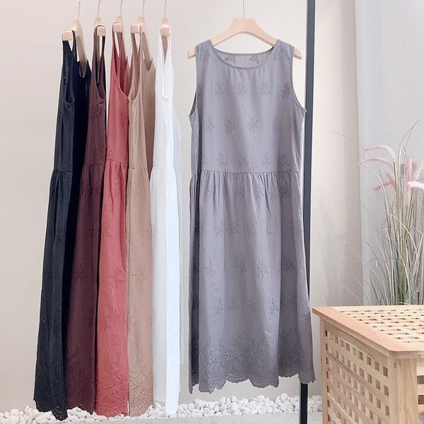 casual dresses 2021 summer women's embroidery cotton sleeveless dress loose, Black;gray
casual dresses 2021 summer women's embroidery cotton sleeveless dress loose, Black;gray