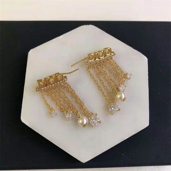 special offer designer jewelry letter chain pearl ear clip 2021 fashion brass earrings 925 silver needles 1t1g, Golden
special offer designer jewelry letter chain pearl ear clip 2021 fashion brass earrings 925 silver needles 1t1g, Golden