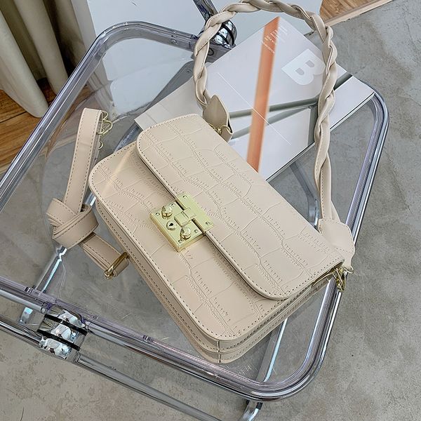 niche design high-end exquisite bag womens new crossbody bag underarm bag dual-use square shoulder width 22cm
niche design high-end exquisite bag womens new crossbody bag underarm bag dual-use square shoulder width 22cm
