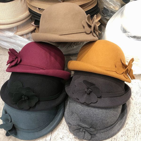 2021 new fashion elegant female flower black fedora hat england style 100% wool vintage winter women french beret painter hats e0ry, Blue;gray
2021 new fashion elegant female flower black fedora hat england style 100% wool vintage winter women french beret painter hats e0ry, Blue;gray