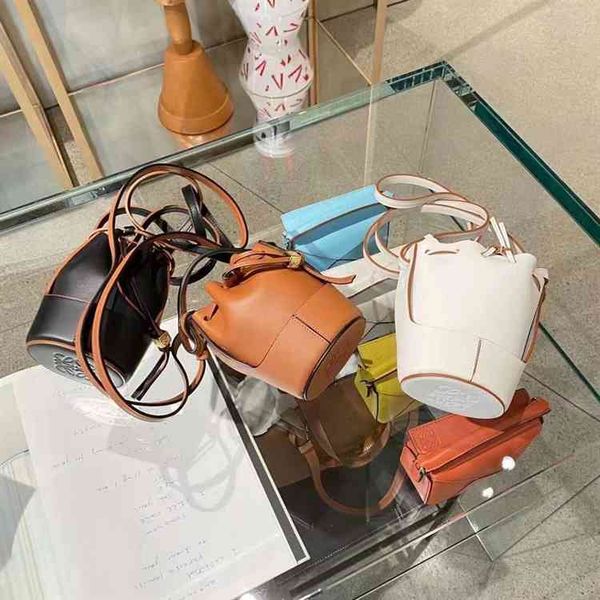 holder/ lowe bucket mini drawstring one shoulder slant balloon cow leather women's bag oeinhandbag hook
holder/ lowe bucket mini drawstring one shoulder slant balloon cow leather women's bag oeinhandbag hook