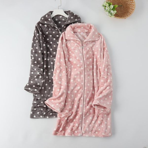 ladies' nightgowns long sleeve zipper robe flannel is warm in winter, Black;red
ladies' nightgowns long sleeve zipper robe flannel is warm in winter, Black;red