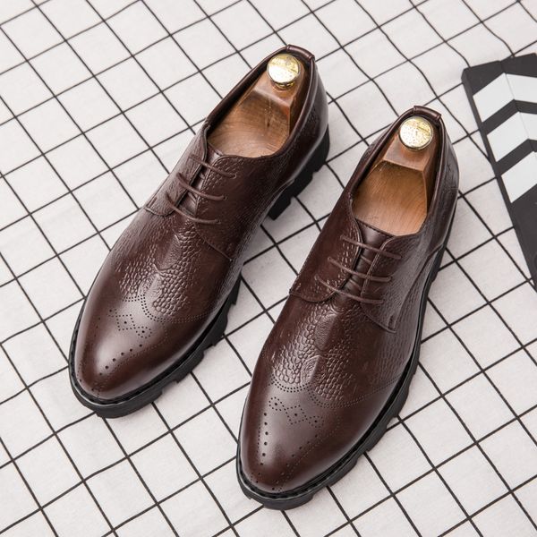 solid color men oxfords print dress shoes designer lace-up 2021 business men formal shoes black brown comfort footwear
solid color men oxfords print dress shoes designer lace-up 2021 business men formal shoes black brown comfort footwear
