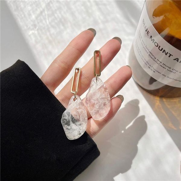 stud metal geometrical irregular transparent crystal earrings simple retro fashion personality elegant women jewelry gift accessories, Golden;silver
stud metal geometrical irregular transparent crystal earrings simple retro fashion personality elegant women jewelry gift accessories, Golden;silver