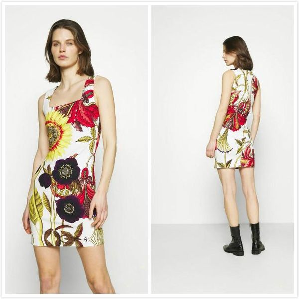 casual dresses spain 2021 summer women's european and american fashion printing buttock elastic sleeveless dress, Black;gray
casual dresses spain 2021 summer women's european and american fashion printing buttock elastic sleeveless dress, Black;gray