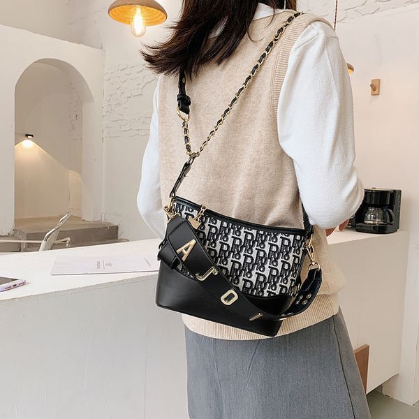 womens purses & handbags bucket bag female new fashion texture messenger style single shoulder letter printing purse fam4 
womens purses & handbags bucket bag female new fashion texture messenger style single shoulder letter printing purse fam4