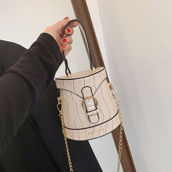 niche design french bag female 2021 new fashion chain messenger bag all-match handbag bucket bag shoulder width 17cm
niche design french bag female 2021 new fashion chain messenger bag all-match handbag bucket bag shoulder width 17cm