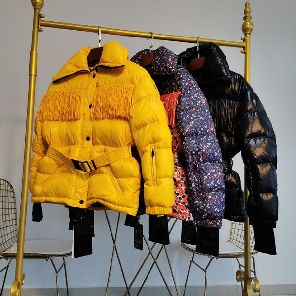 2021 winter luxury brand jacket fashion new women down jacket flowers design coats with belt warm thicken casual snow down parka, Black
2021 winter luxury brand jacket fashion new women down jacket flowers design coats with belt warm thicken casual snow down parka, Black