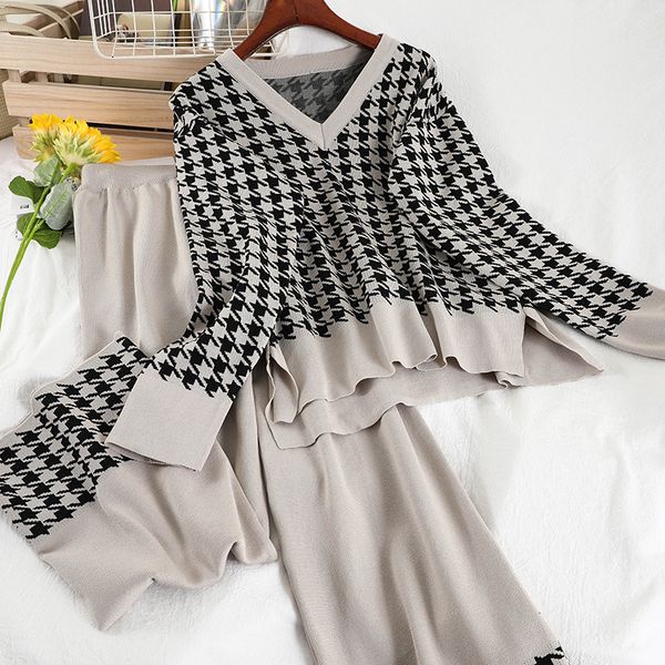 2021 new ins spring v-neck houndstooth sport women 2 piece set loose knit pullover sweater + wide leg pants suits casual tracksuit qrku, Black;brown
2021 new ins spring v-neck houndstooth sport women 2 piece set loose knit pullover sweater + wide leg pants suits casual tracksuit qrku, Black;brown