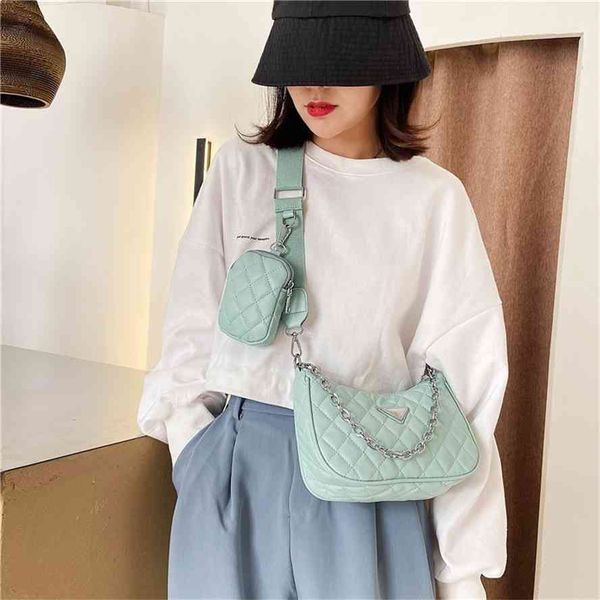 women's new 2021 korean style one shoulder messenger fashion lingge chain net red dumpling bag
women's new 2021 korean style one shoulder messenger fashion lingge chain net red dumpling bag